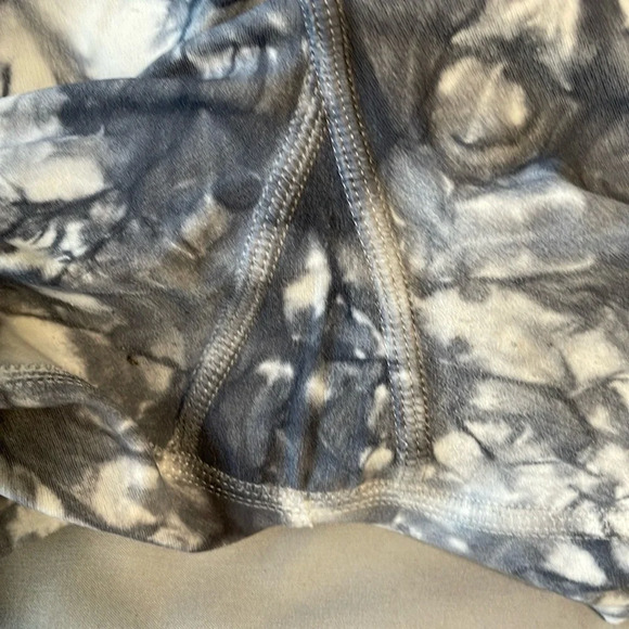 Athleta royal blue and white pattern ankle leggings size large - Picture 6 of 6